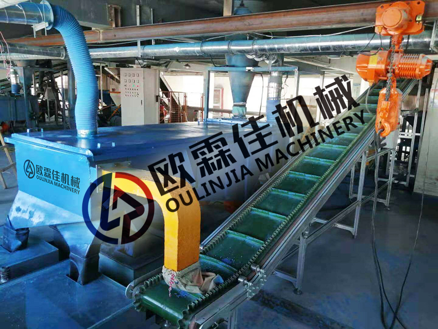 三層直線振動(dòng)篩篩選分級使用現(xiàn)場